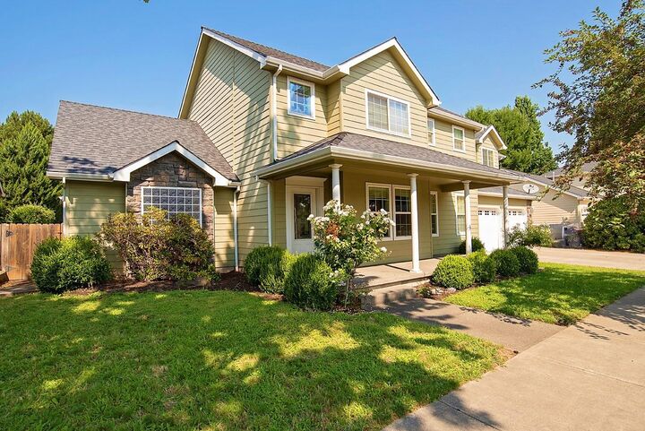 659 Oakley Street  Central Point OR 97502 photo