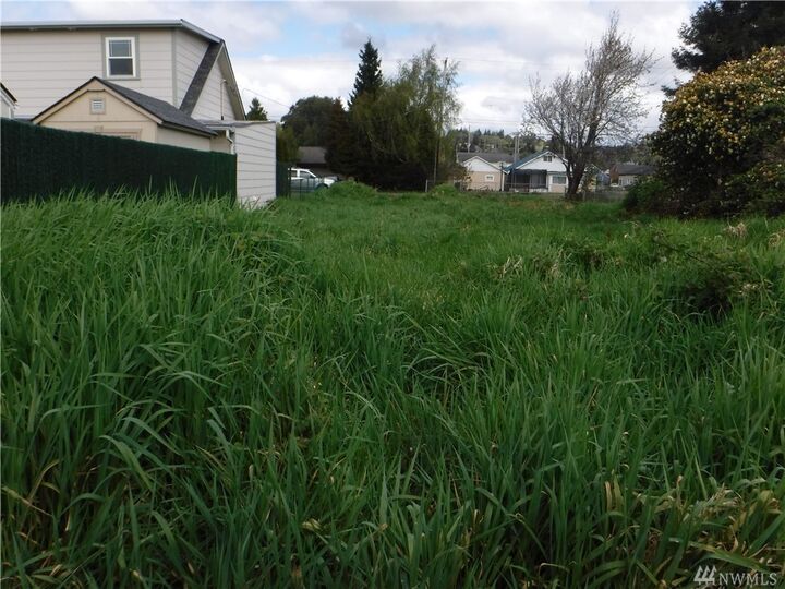 Property Photo:  1605 W 2nd St  WA 98520 