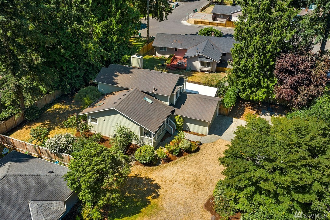 Property Photo:  10601 NE 143rd St  WA 98034 