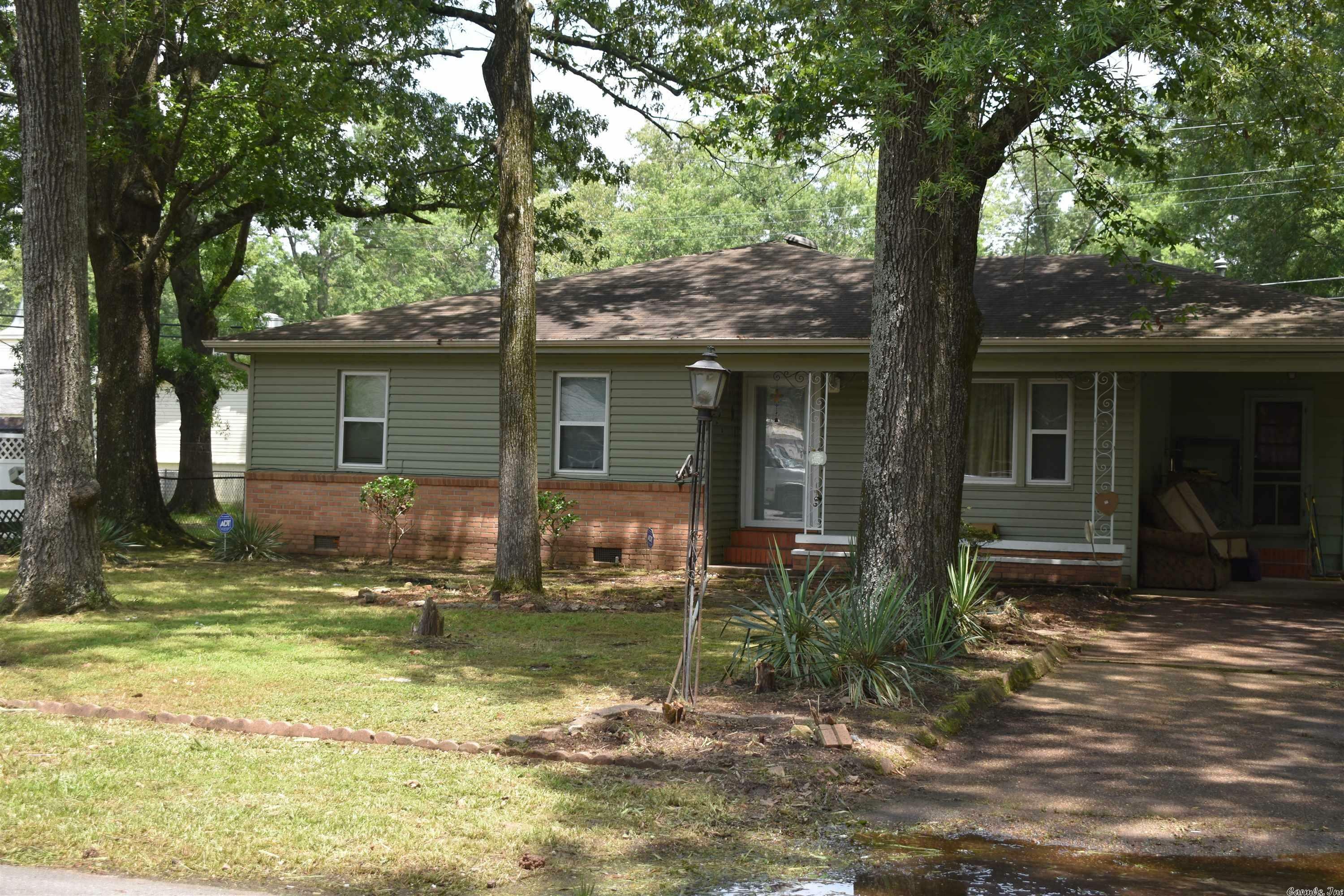 Property Photo:  407 W 35th Street  AR 71601 