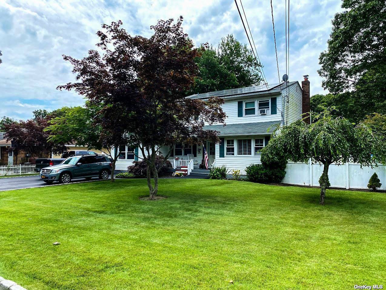 Property Photo:  50 Biltmore Drive  NY 11951 