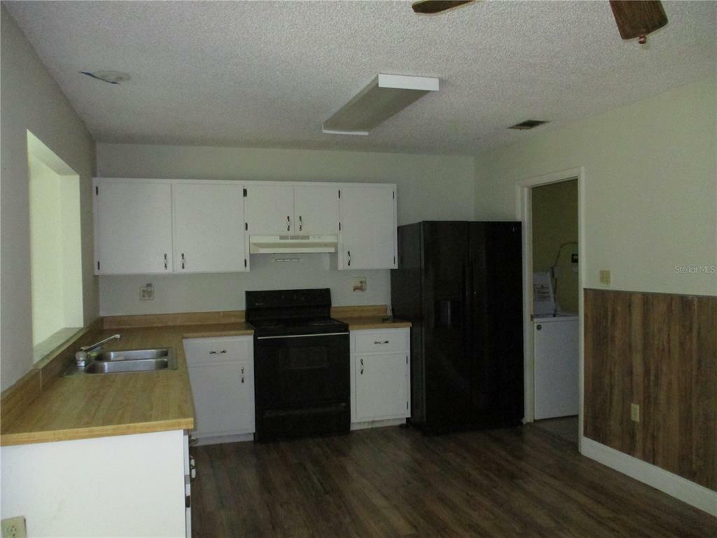 Property Photo:  8091 Lombra Avenue  FL 34287 