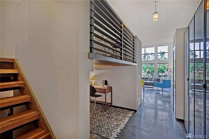 Property Photo: 4422 Bagley Ave N 203 WA 98103