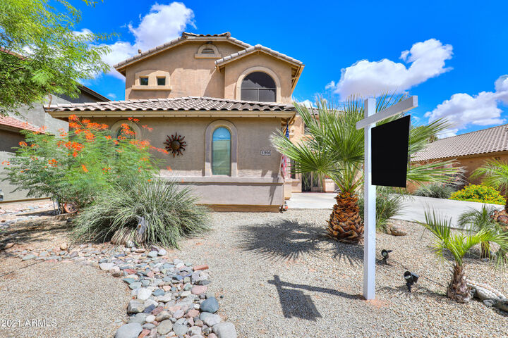 Property Photo: 41908 W Chambers Court AZ 85138