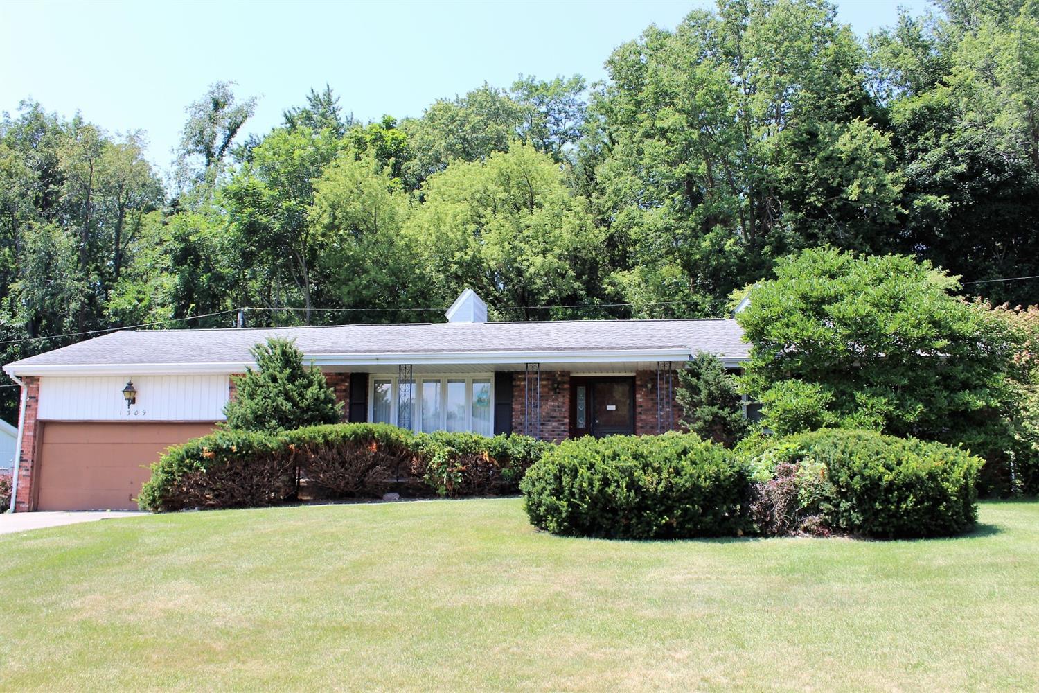 Property Photo: 1309 Morningside Drive IN 46304
