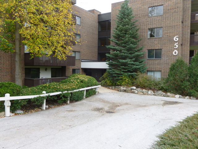 Property Photo:  650 Whitney Court 212  IL 60031 