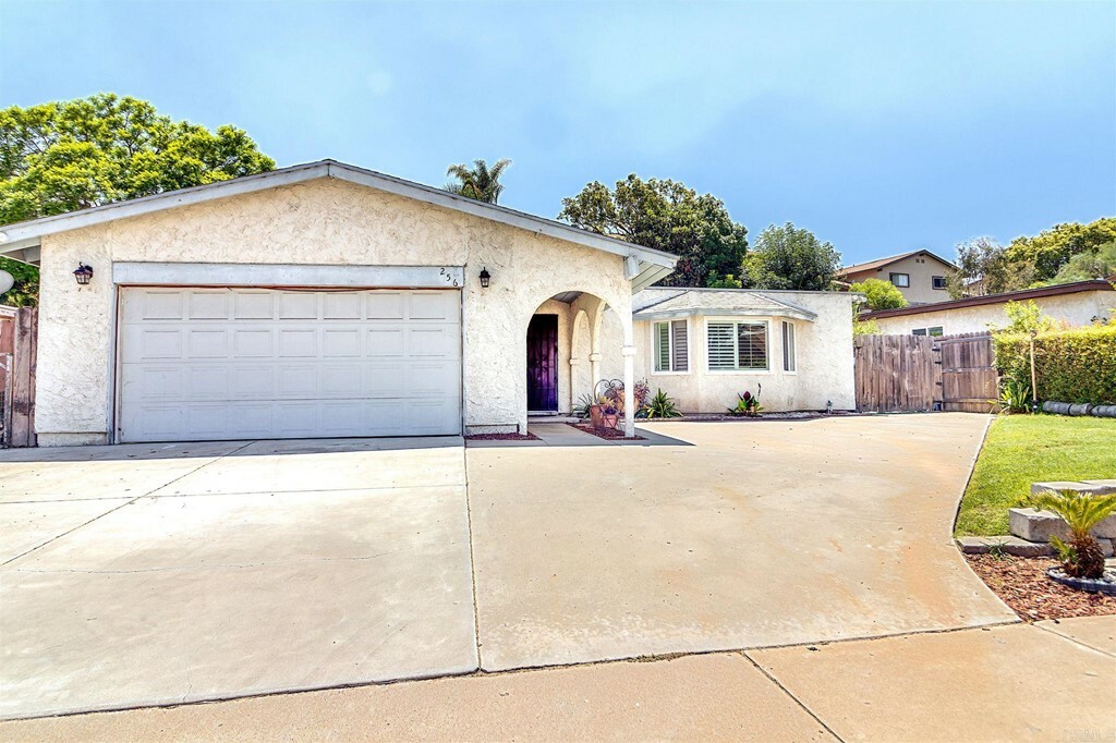 256 E Rienstra Street  Chula Vista CA 91911 photo