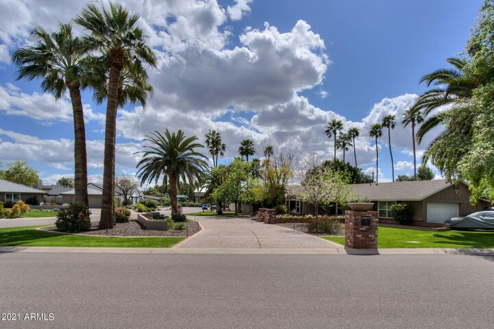 Property Photo: 2237 E Montebello Avenue AZ 85016