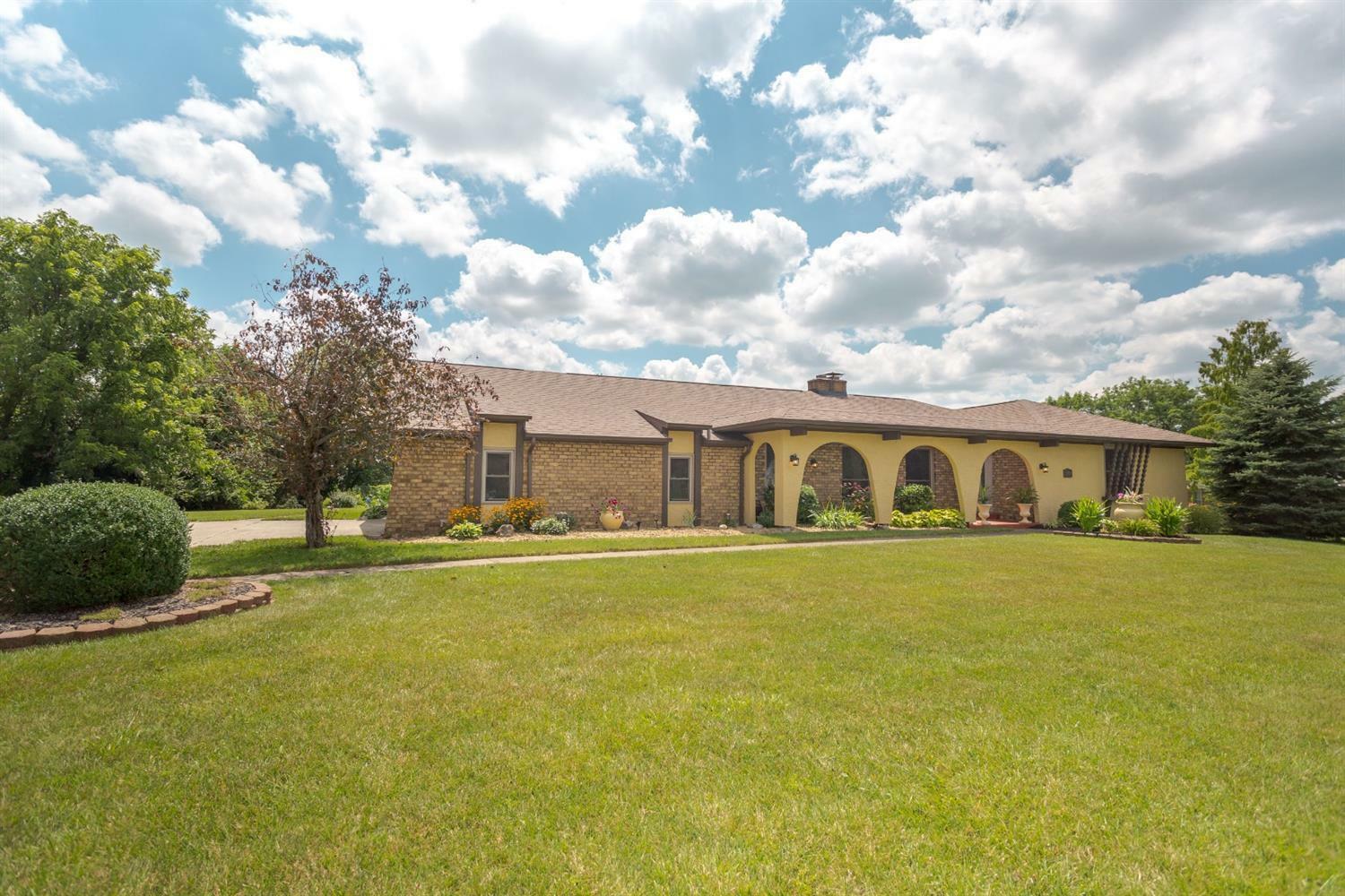 Property Photo: 10028 Pebblecreek Ln OH 45252