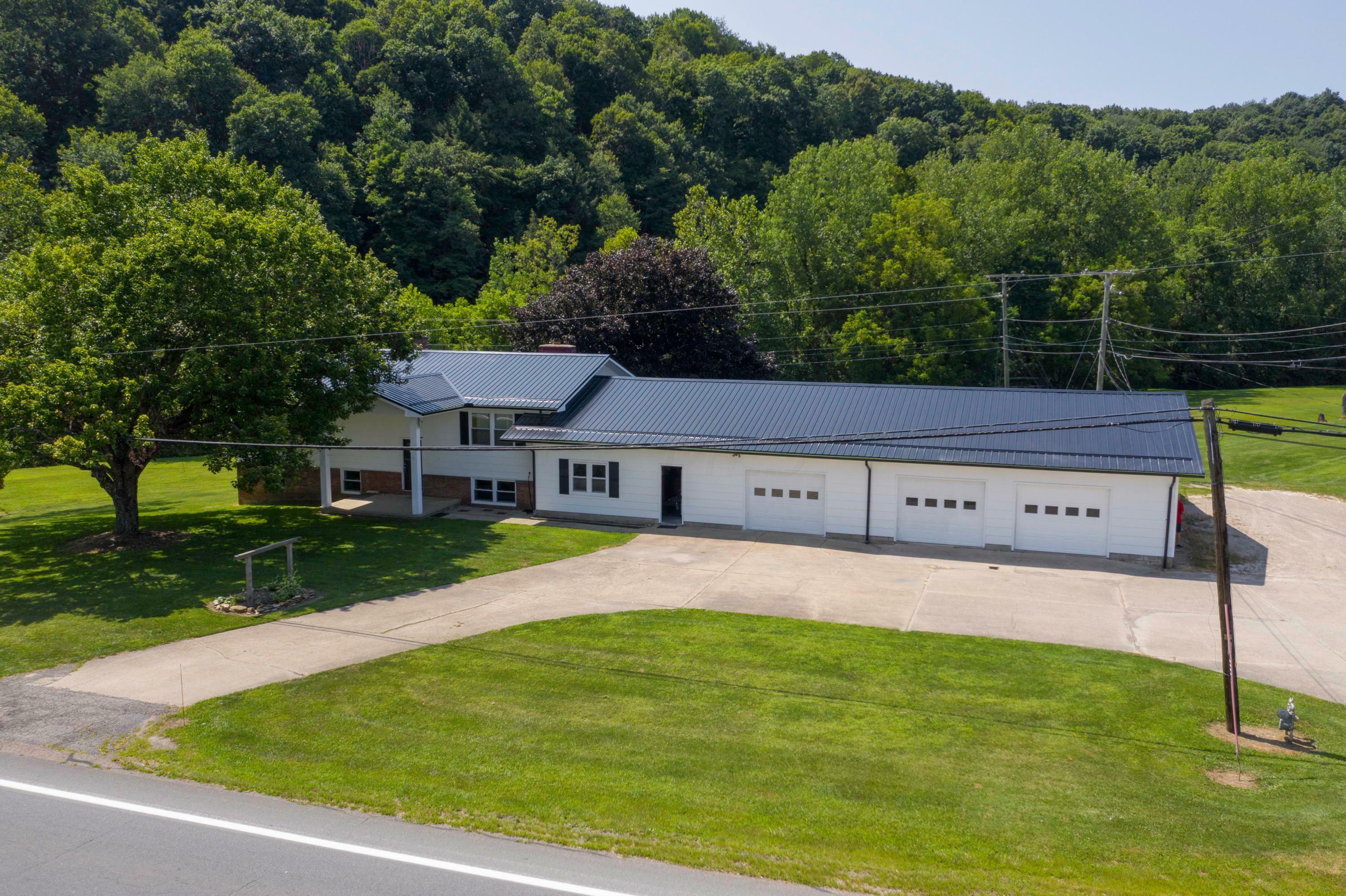 Property Photo: 7805 Mount Vernon Road OH 43071