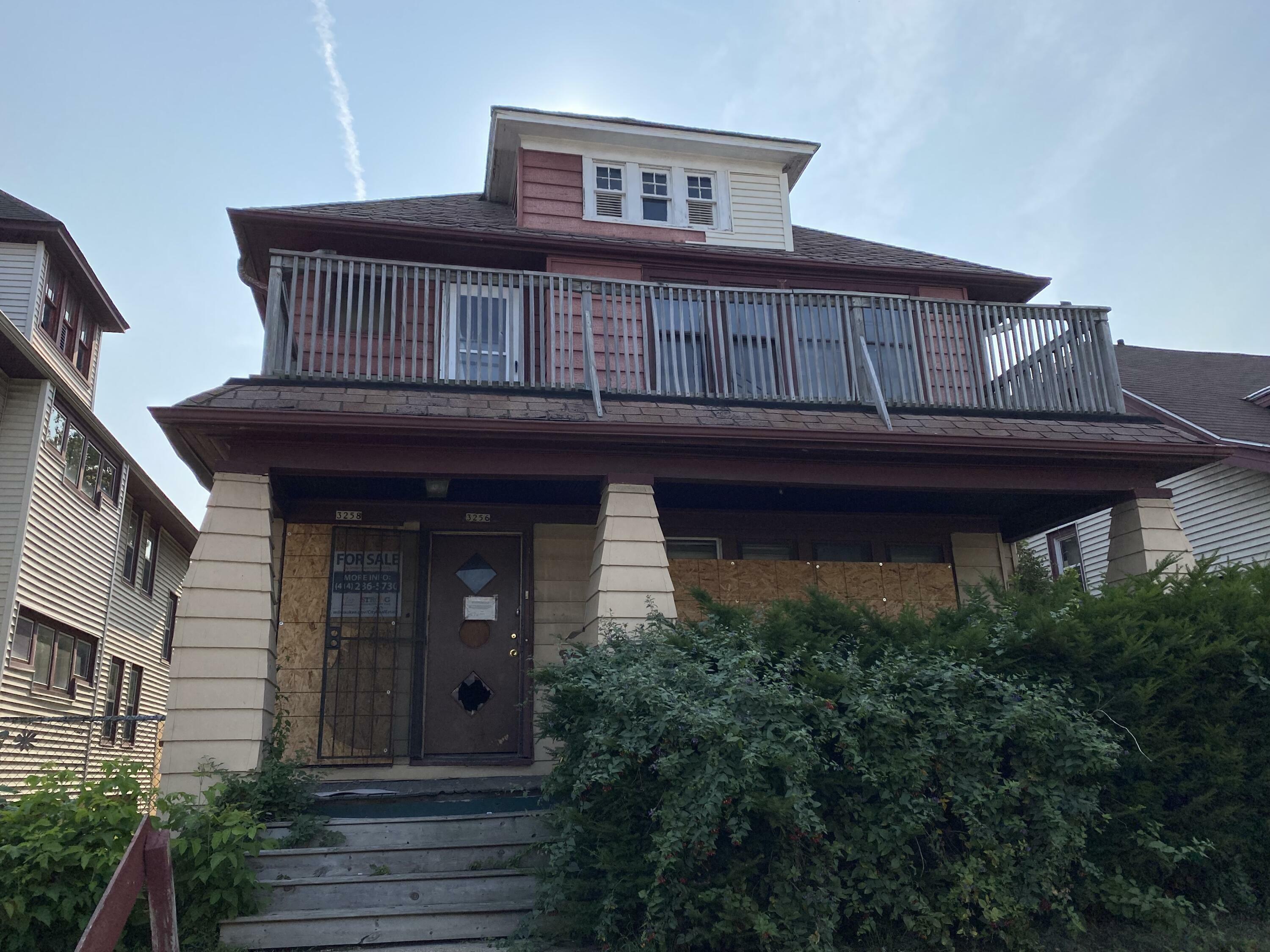 Property Photo: 3256 N 27th St 3258 WI 53216