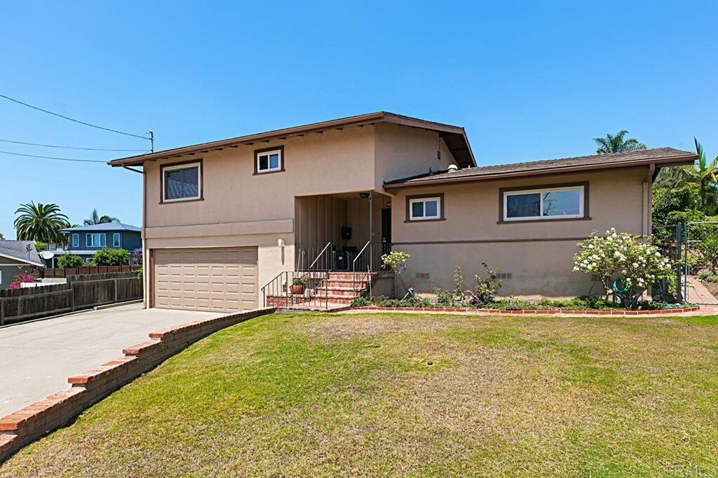 Property Photo: 2350 Cipriano Lane CA 92008