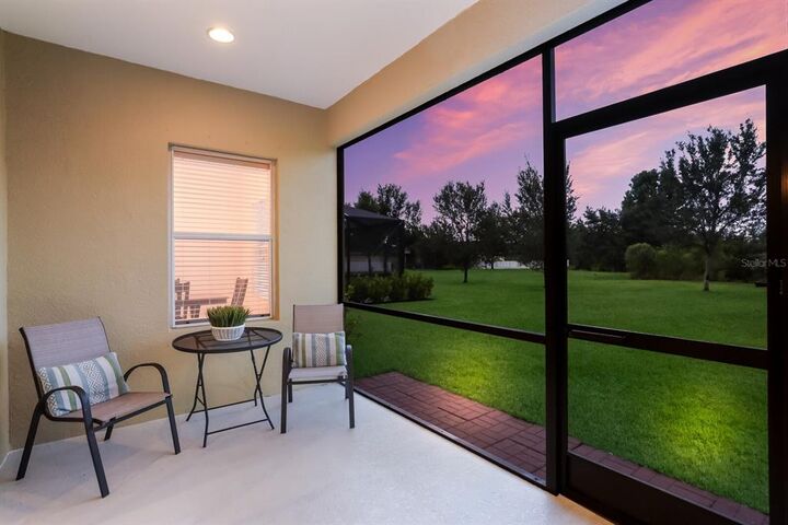 Property Photo:  12121 Forest Park Circle  FL 34211 