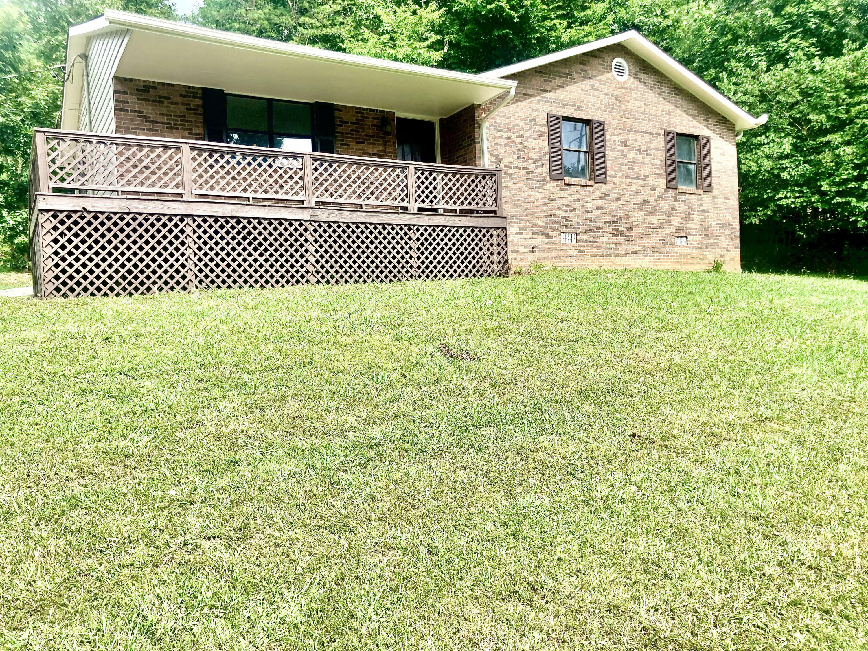 Property Photo:  104 Lynn Drive  TN 37807 