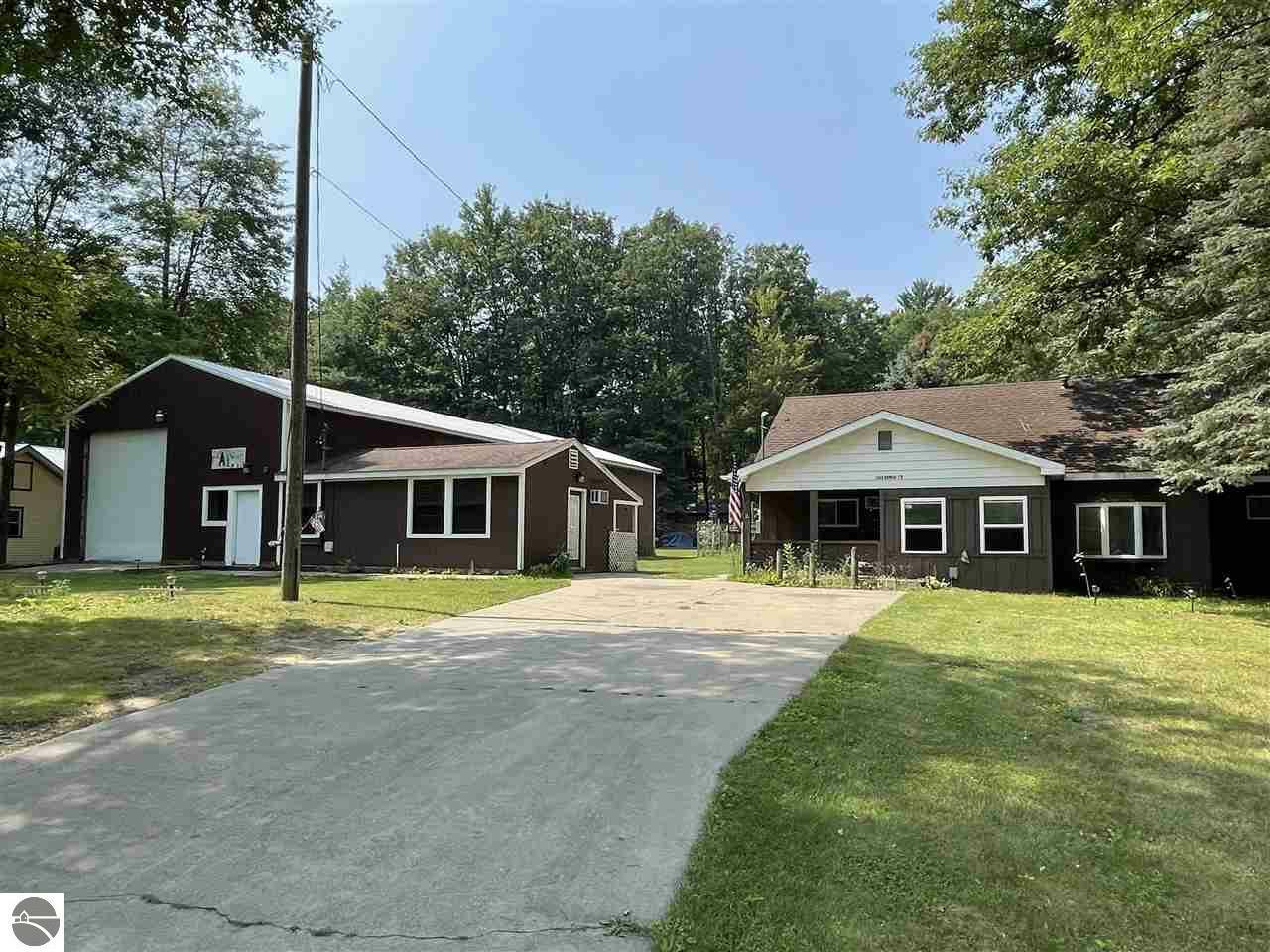 Property Photo:  1562 Bungo Trail  MI 48633 