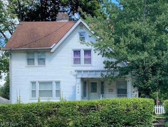 Property Photo:  1209 Cleveland Heights Boulevard  OH 44121 