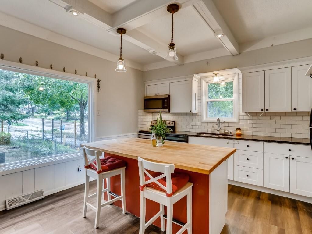 Property Photo: 3653 Sheridan Avenue N MN 55412