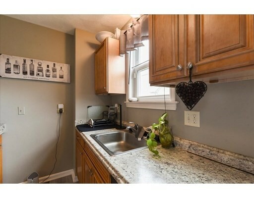 Property Photo: 62 Fulton St D MA 01960
