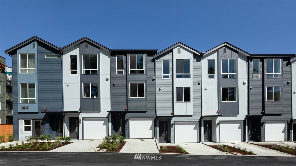 Property Photo: 10939 NE 189th Place 5.3 WA 98011
