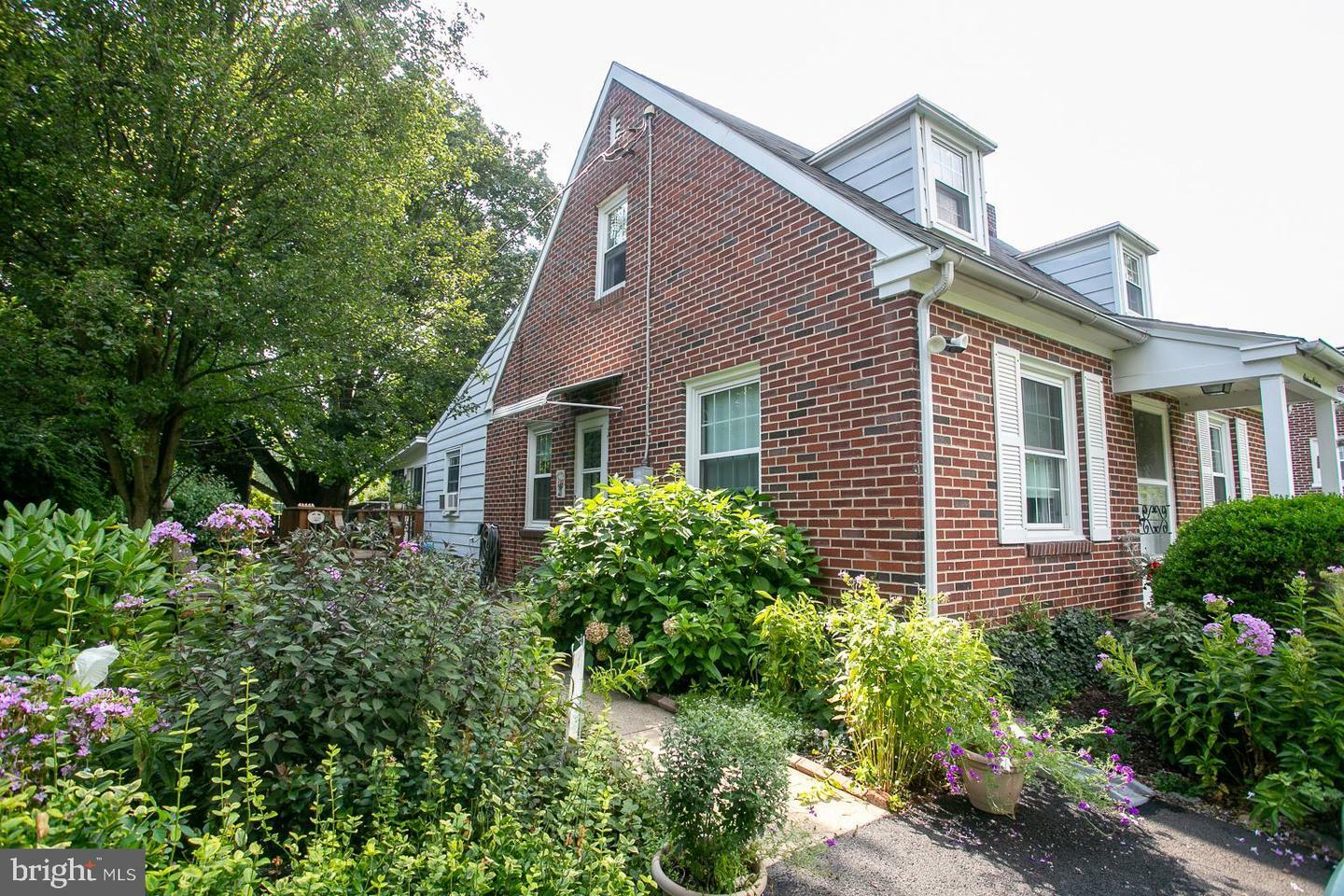 Property Photo:  1616 Lyndon Ave  PA 17602 