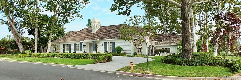 Property Photo: 1420 La Perla Avenue CA 90815