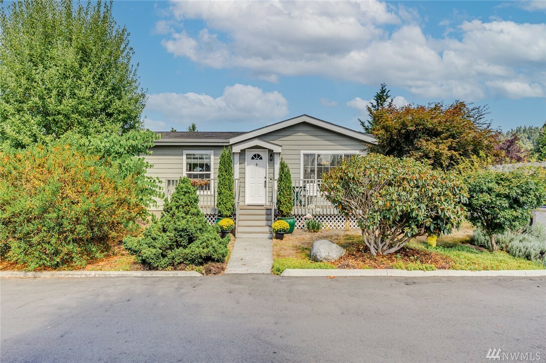 Property Photo:  23808 Lake Drive W  WA 98021 