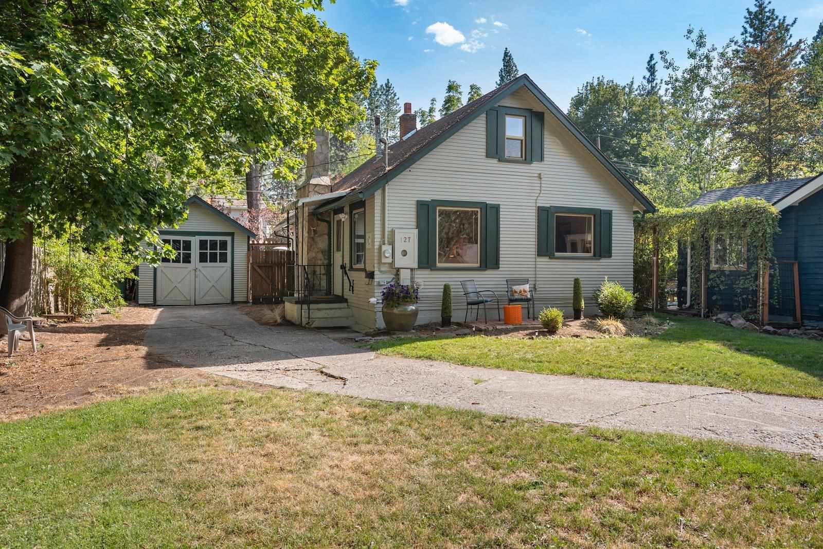 Property Photo: 127 W 23rd Ave WA 99203-1903