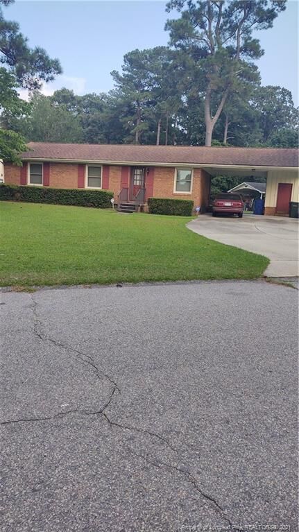 Property Photo:  5403 Kendallwood Drive  NC 28314 