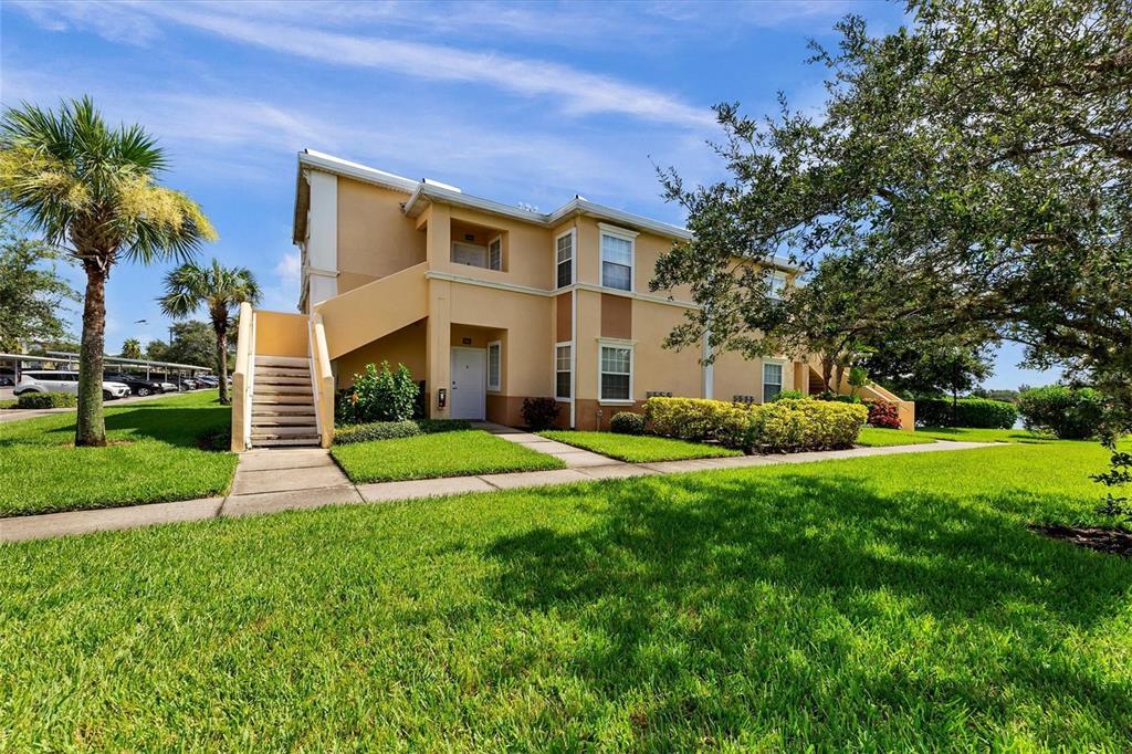 Property Photo: 1020 Villagio Circle 104 FL 34237