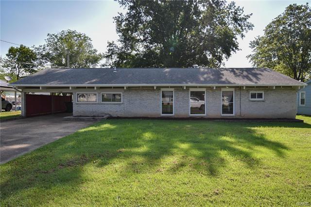 Property Photo:  138 Hogan Avenue   63069 