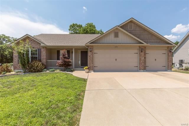 Property Photo:  1471 Saint Charles   63050 