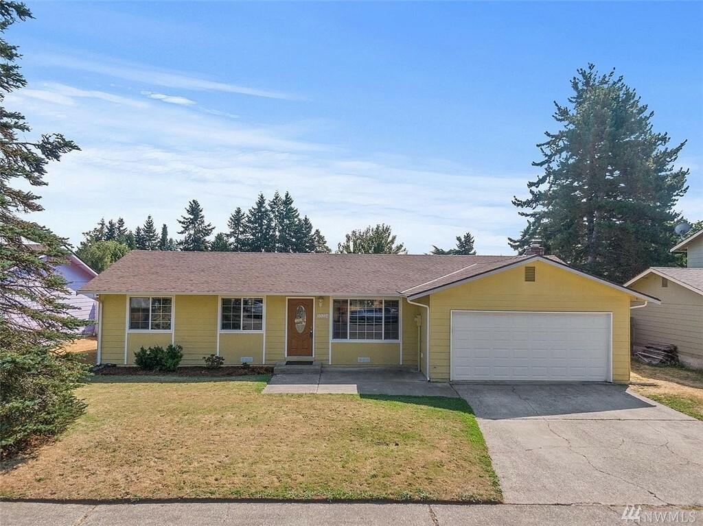 Property Photo: 33224 39th Ave SW WA 98023