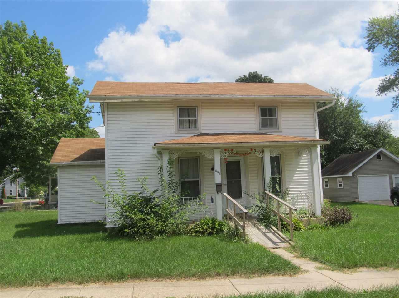 Property Photo:  605 South Locust St  WI 53548 