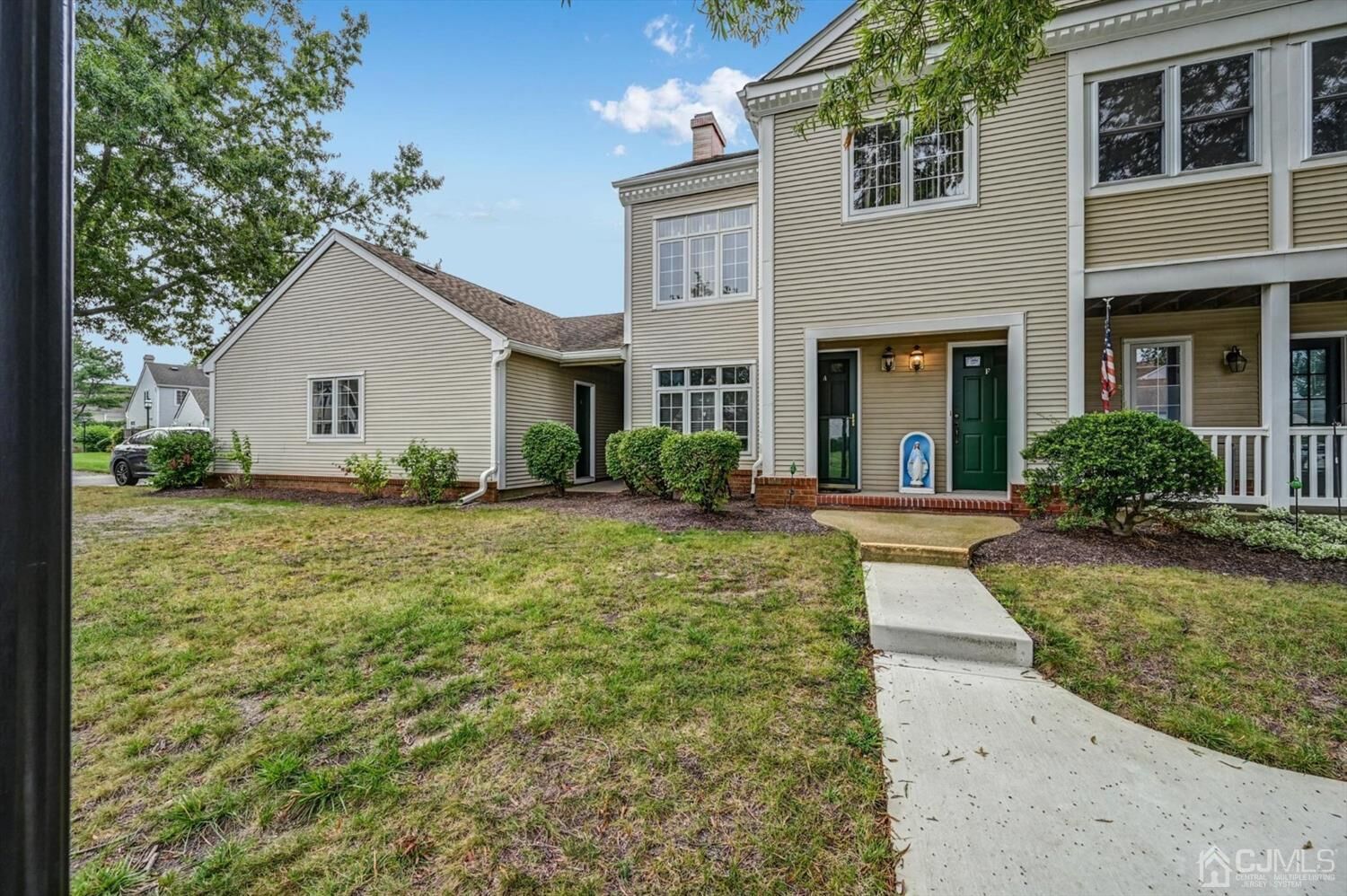 Property Photo:  83 Winthrop Road 83A  NJ 08831 