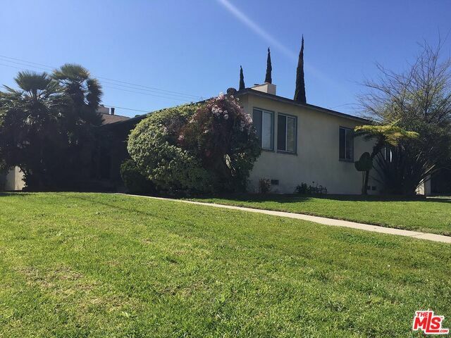 Property Photo:  5926  W 85th Pl  CA 90045 