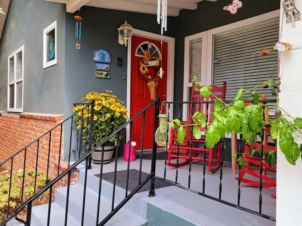 Property Photo: 137 Santa Rita Place CA 92220