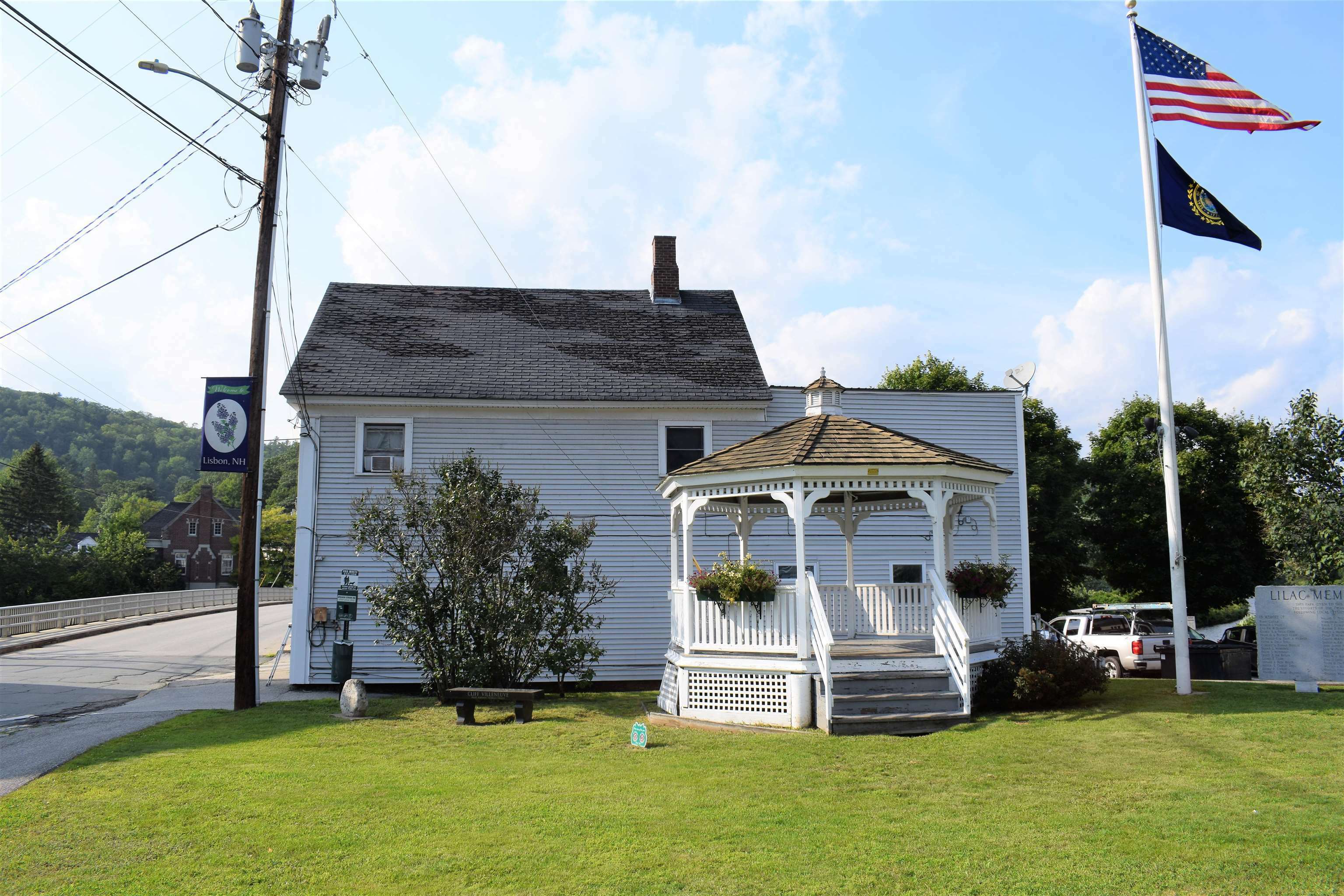 Property Photo:  10 School Street  NH 03585 