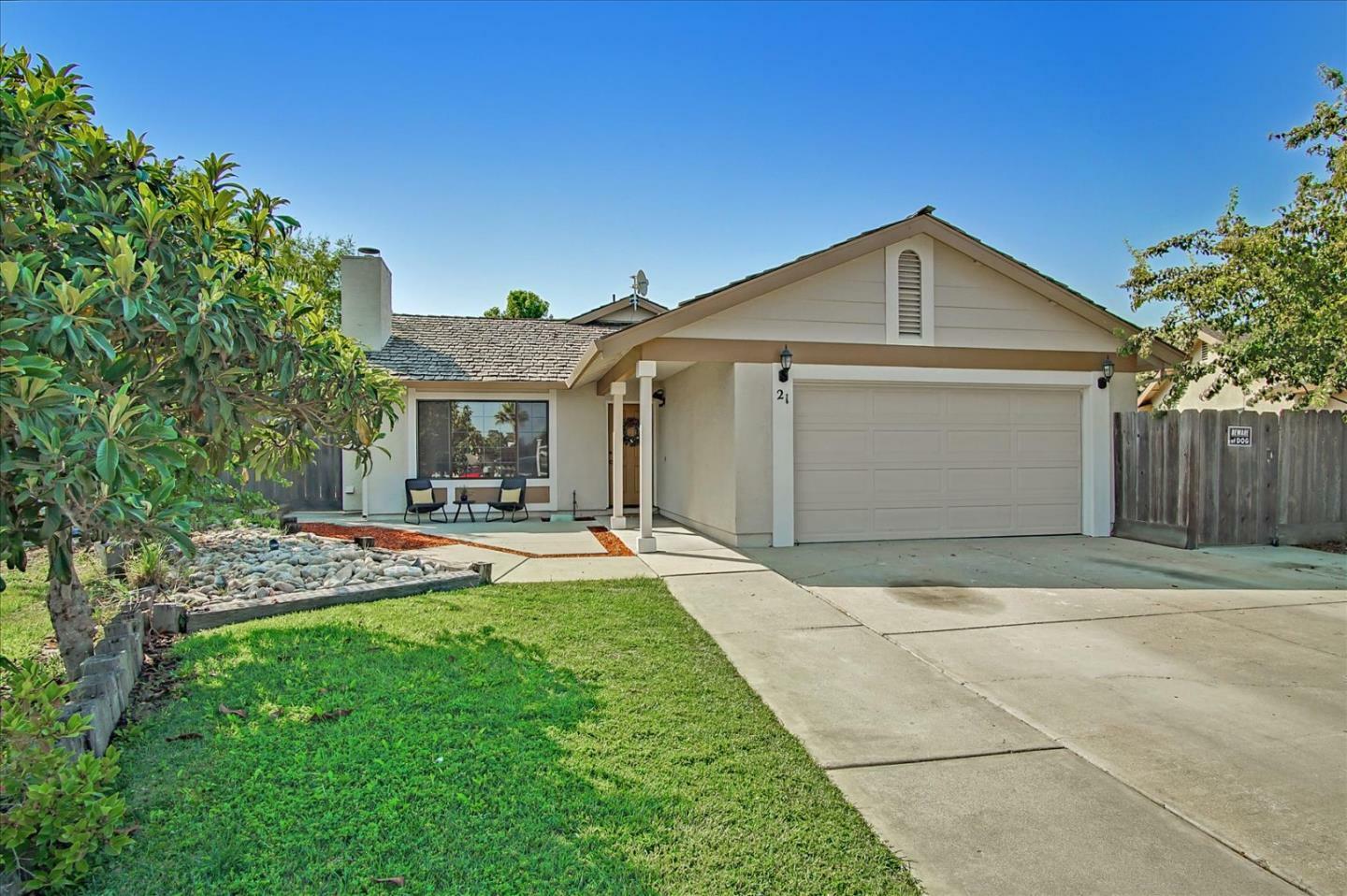 Property Photo:  21 Saint Albans Circle  CA 93905 