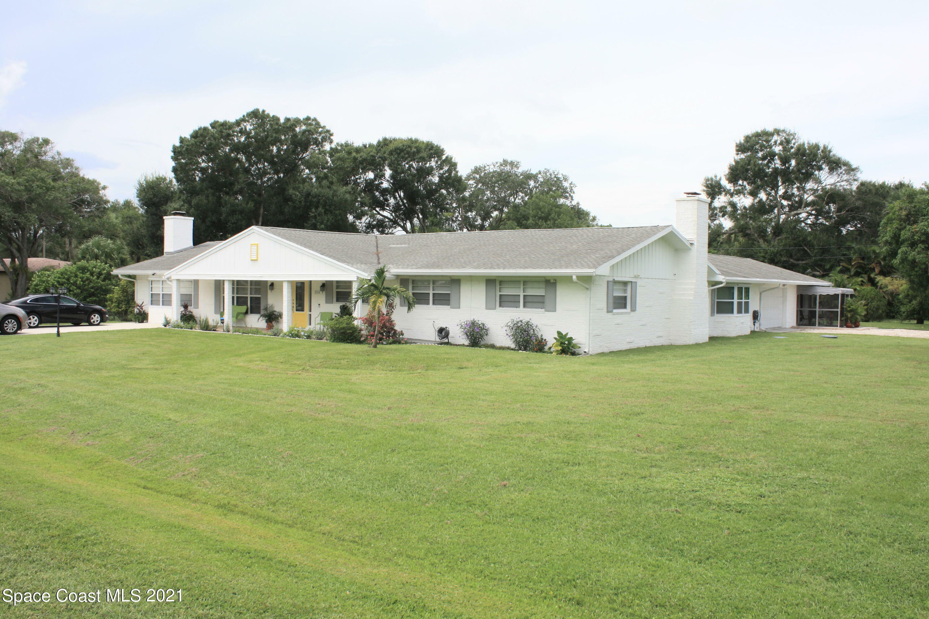 Property Photo:  5704 Briargate Lane  FL 34981 