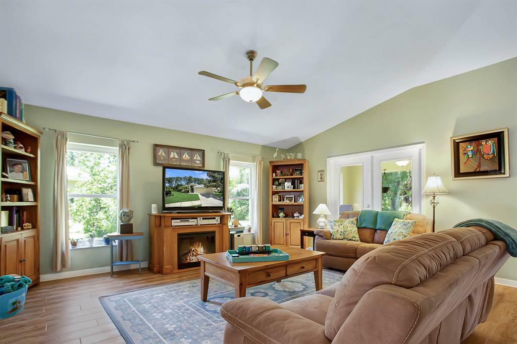 Property Photo: 2853 Turnbull Estates Drive FL 32168