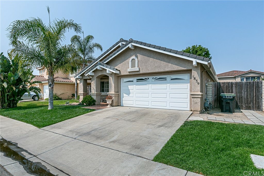 Property Photo:  1839 Veronica Lane  CA 93454 