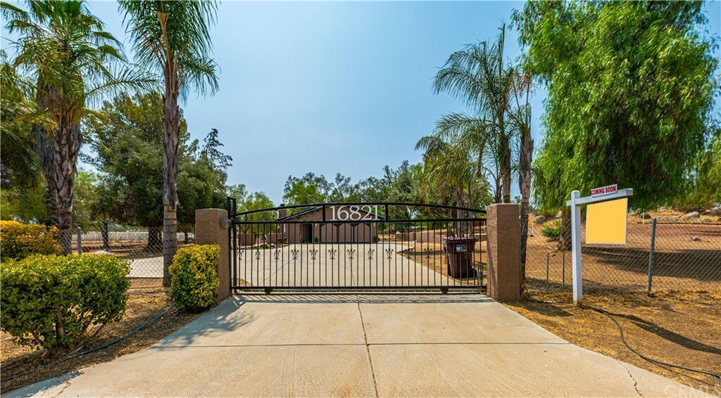 Property Photo:  16821 Birds Eye Drive  CA 92570 