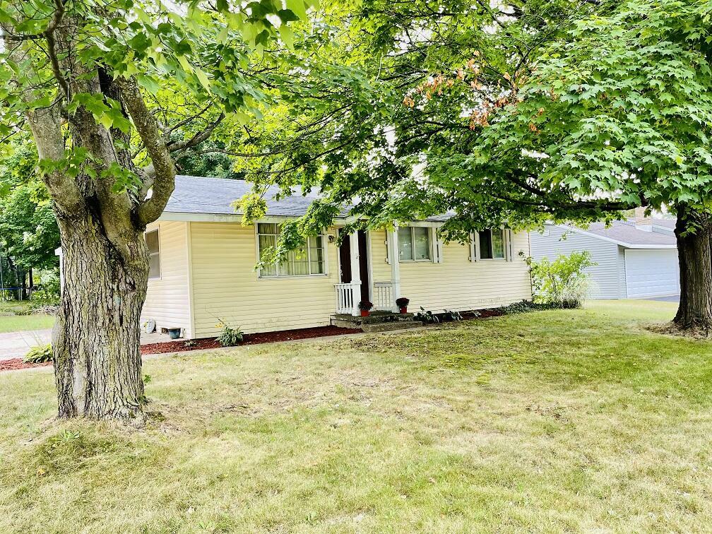 Property Photo:  1342 Sunnyside Street NE  MI 49525 