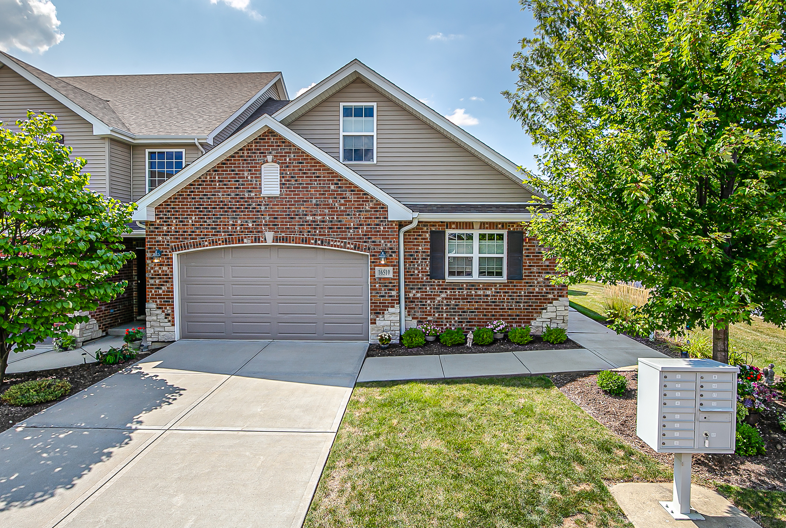 Property Photo: 16510 Timber Trail IL 60467