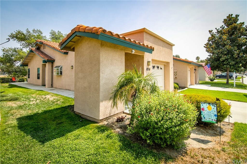 Property Photo:  1056 Mountain View Drive  CA 92545 