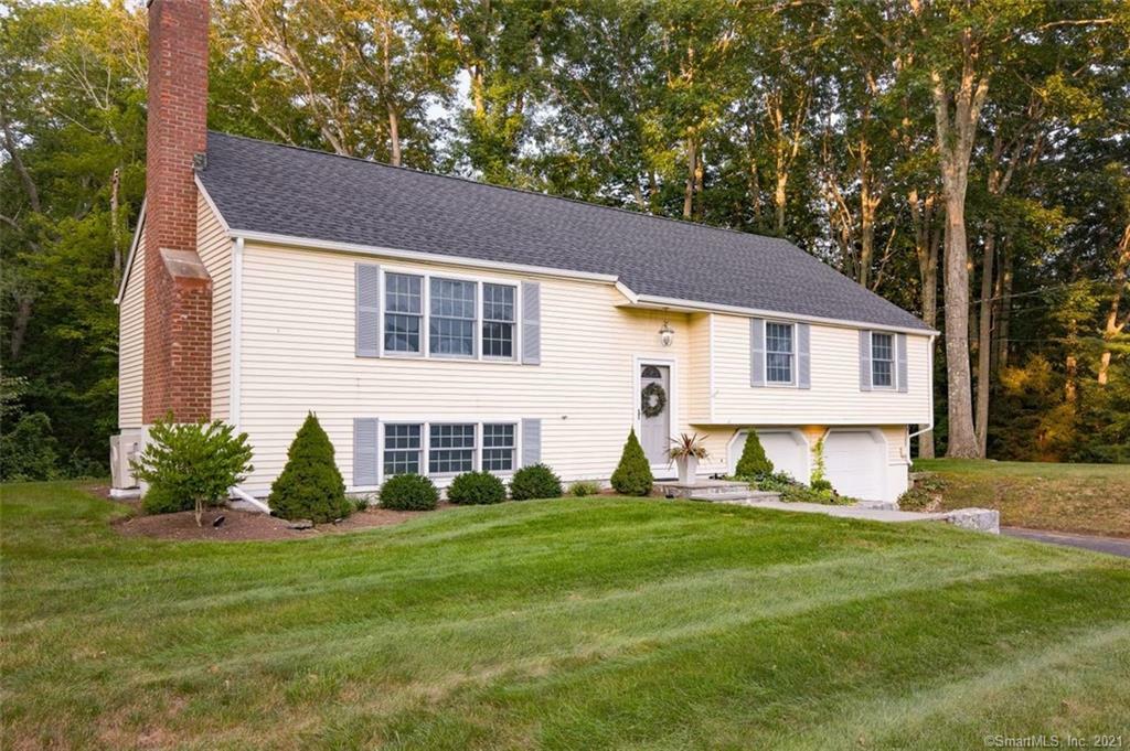 Property Photo: 52 Riverside Terrace CT 06443