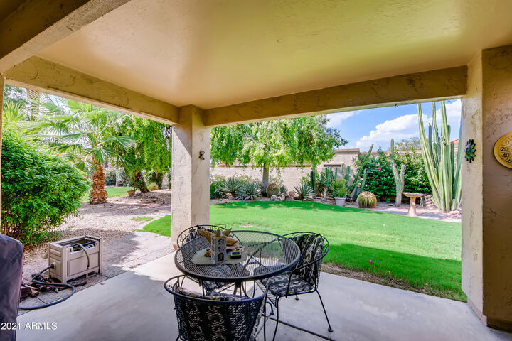 Property Photo: 9738 W McRae Way AZ 85382