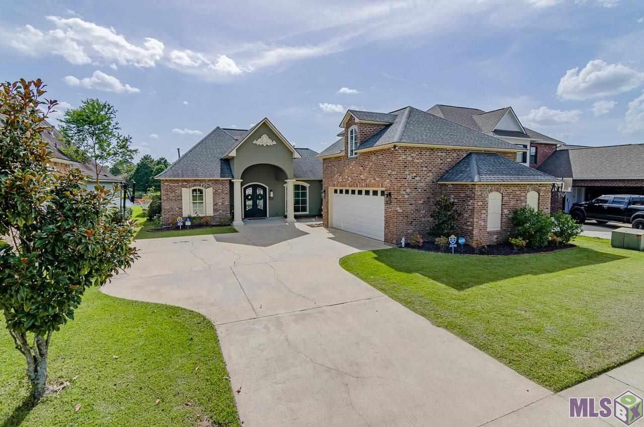 Property Photo: 2346 Morningbrook Dr LA 70816