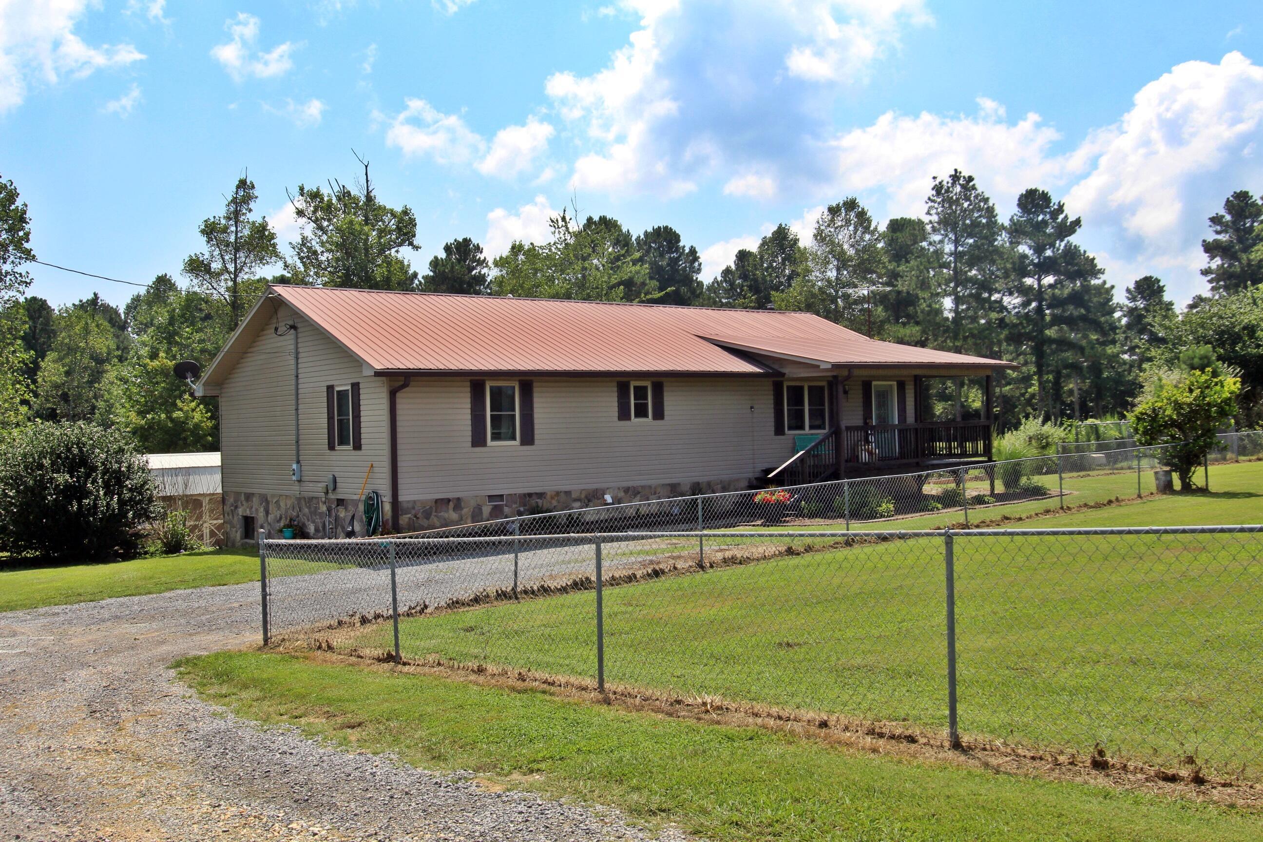 Property Photo: 422 County Road 130 AL 35966