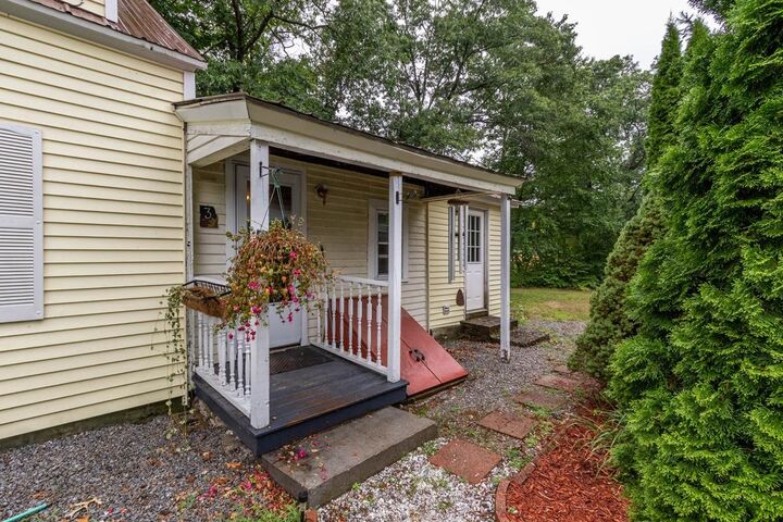 Property Photo:  3 Barrett Avenue  NH 03303 
